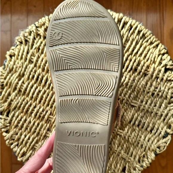 Vionic Carmela Tan Leather Slide Sandals - Picture 2 of 5